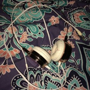 Rosegold wire cat ear headphones